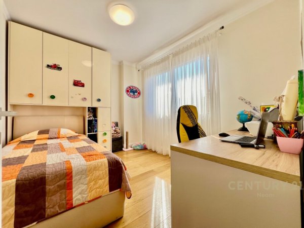 DUPLEX MODERN 3+1+3 për SHITJE Rruga Peti, Liqeni i Thatë