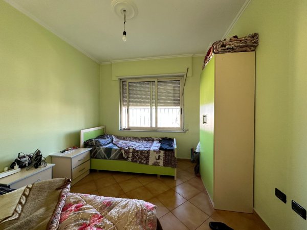 APARTAMENT 3+1 PER SHITJE PERBALL DELIORGJIT!!!!