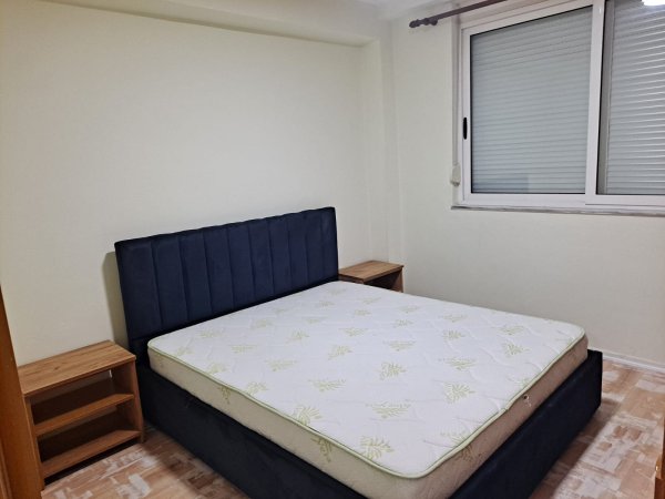 Apartament 2+1 me qera tek ish Restorant Durresi 550 euro