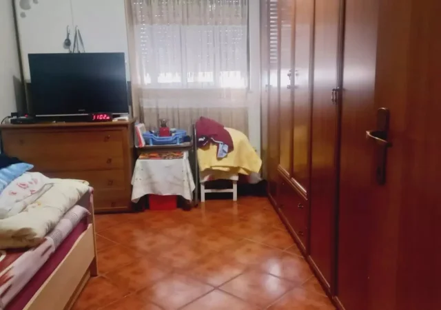 Shitet Apartament 2+1+2 BLK te Ish Fusha e Aviacionit