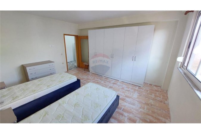 APARTAMENT 2+1 PER QIRA PRANE MEDRESESE