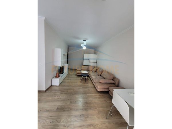 Shitet, Apartament 2+1+2, Liqeni i Thate. UNA38180