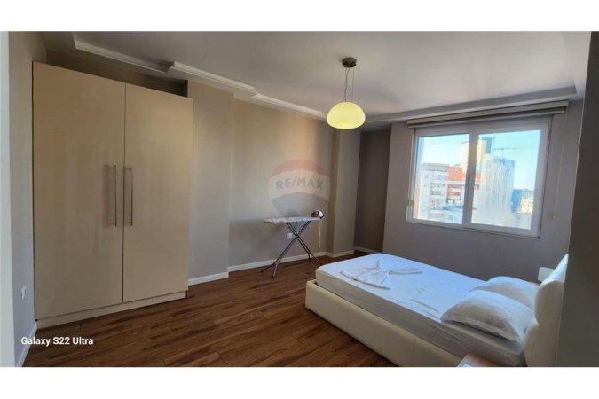 APARTAMENT 2+1 ME QIRA NE QENDER PRANE TOPTANIT