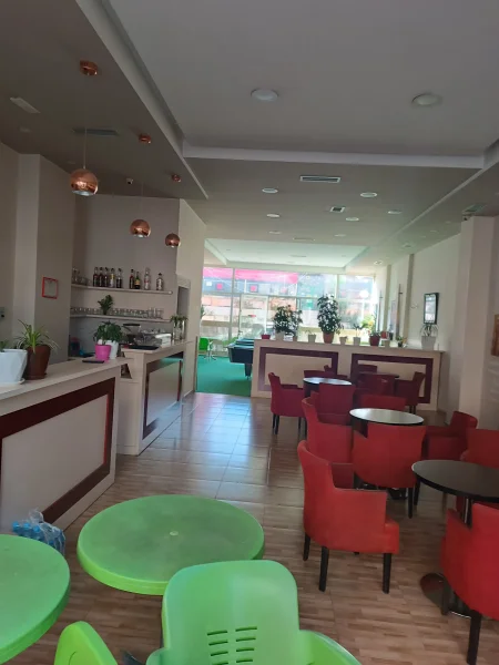 Ambient biznesi tek bulevardi i ri i Kasharit