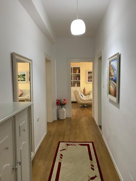 📢Shitet Apartament 3+1 te Stacioni i Fundit te Tiranes Re🔑