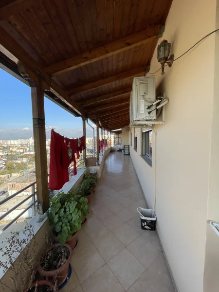 Shitet, Apartament 3+1+2 Misto Mame