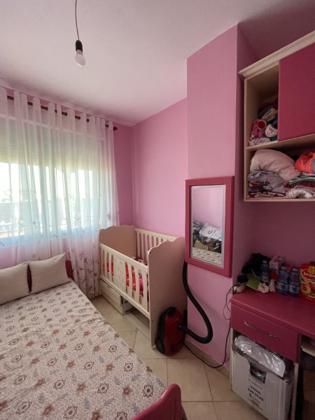 Shitet, Apartament 3+1+2 Misto Mame