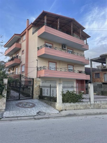 APARTAMENT 2+1 ME QERA NE SAUK