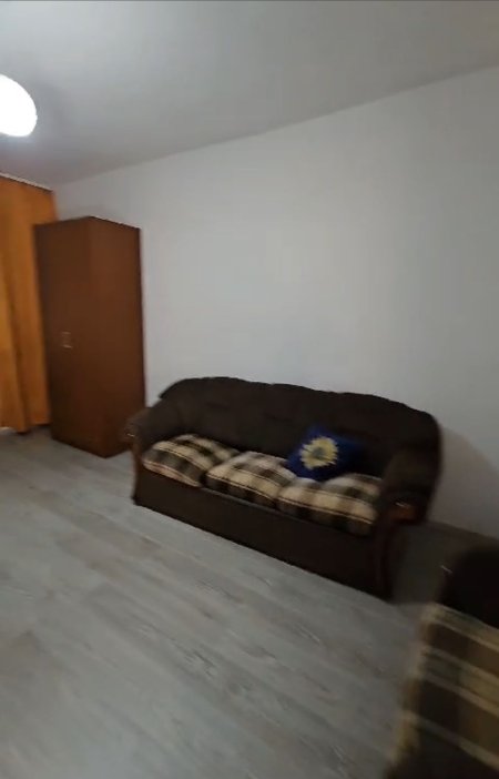 APARTAMENT 2+1 ME QERA PRANE LIQENIT ARTIFICIAL