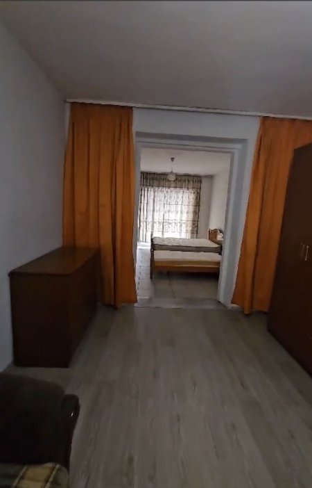 APARTAMENT 2+1 ME QERA PRANE LIQENIT ARTIFICIAL