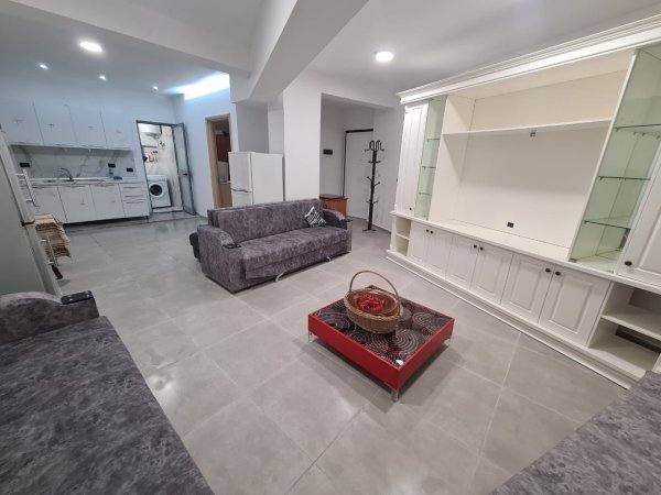 APARTAMENT 1+1 ME QERA NE FRESK