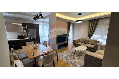 Me qira ne Myslym Shyri