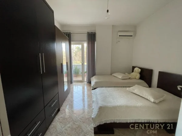 Shitet Apartament Apartament 2+1 në shitje në Kopshti Botanik Zoologjik, Tiranë.