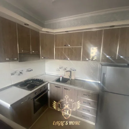 Qera Apartament 
• 1+1 + Ballkon 
• 55 Metra 
• Kati 2 Banim 
🏡Spitali, Klinika Dr.Ilir Shanit🏡
• 25'000 leke ne muaj✅