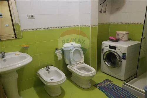 JEPET APARTAMENT ME QIRA 2+1+2 te Rr.Mine Peza Prane Gazheli