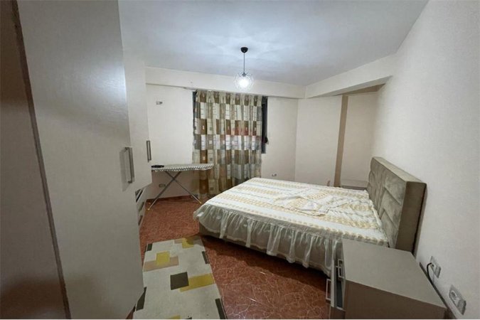 Jepet apartament me qera, komuna e parisit  1+1