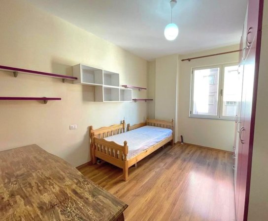 Apartament me qera 2+1+2