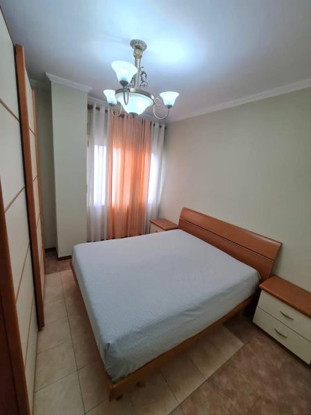 Jepet me qera Apartament 3+1+2