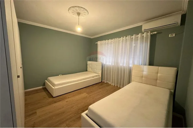JEPET APARTAMENT ME QIRA 3+1 te Komuna e Parisit