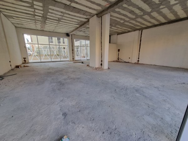 Qera- Ambient biznesi 200m2 te ish Fusha e Aviacionit 3000 euro