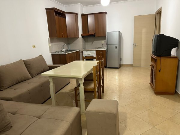 Apartament me Qera 2+1