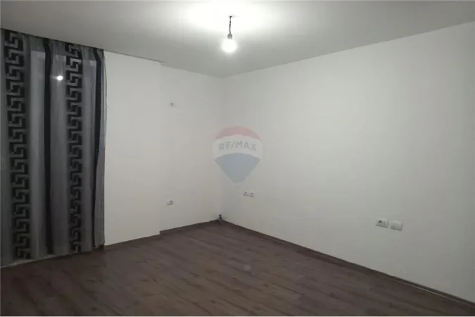 JEPET APARTAMENT ME QIRA 2+1+2 ne Astir Rr.Sokrat Miho