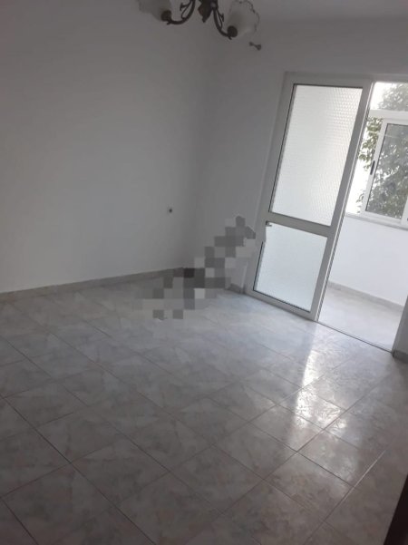 Jepet Me Qera Apartament 3+1 Tek Rruga Bardhyl (ID B23136) Tirane