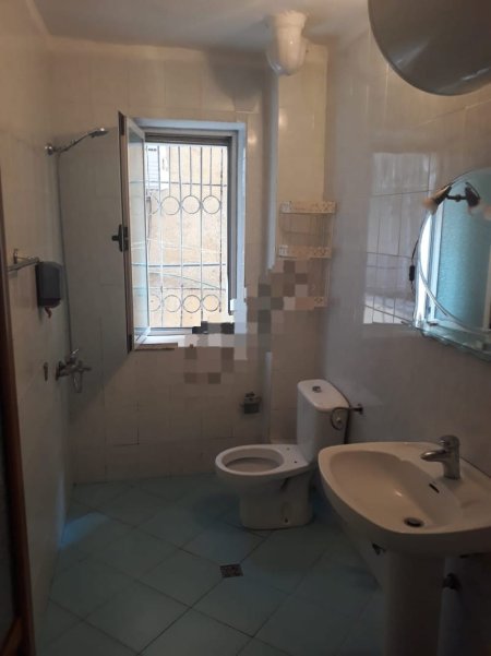 Jepet Me Qera Apartament 3+1 Tek Rruga Bardhyl (ID B23136) Tirane