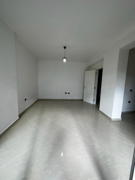 Apartament 2+1+2 Per Qira Ne Astir (35.000 All)