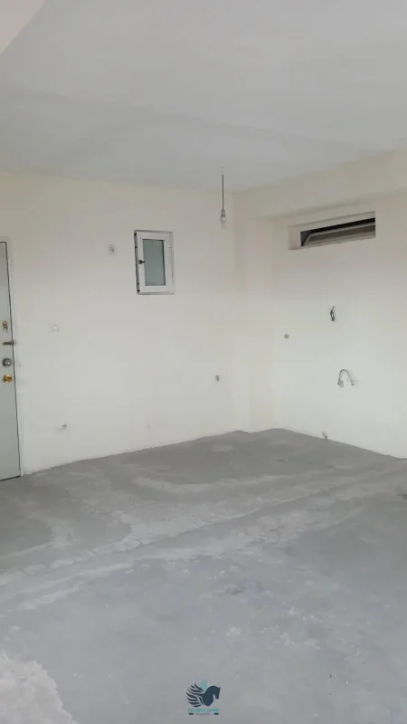 Jepet Me Qera Zyre/Apartment Tek 21 Dhjetori[ID PZ44]