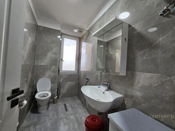 SIRI KODRA, JEPET ME QIRA APARTAMENT 1+1!!