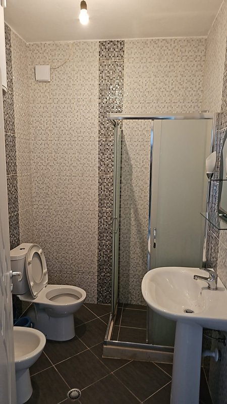 Apartament Me Qera 2+1 Tek Kopshti botanik (ID B220714) Tirane