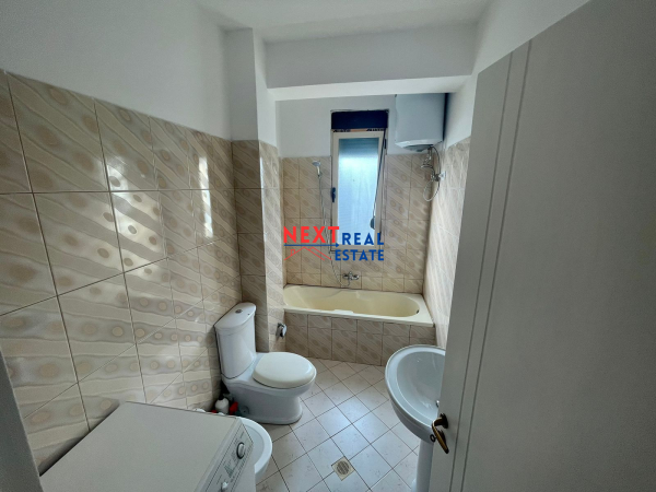 JEPET ME QERA AFATGJATE APARTAMENT 2+1+2 NE VLORE