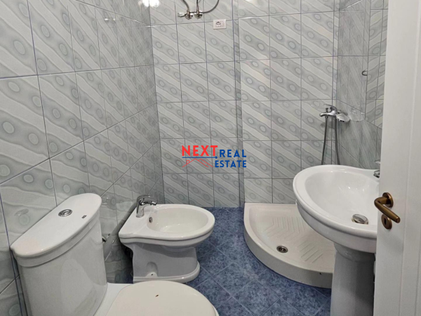 JEPET ME QERA AFATGJATE APARTAMENT 2+1+2 NE VLORE