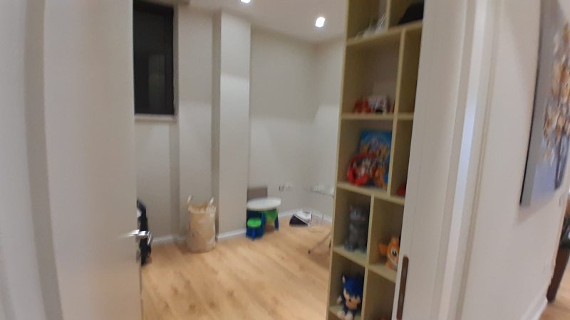 Apartament me qera 3+1+2 vend parkim +verande