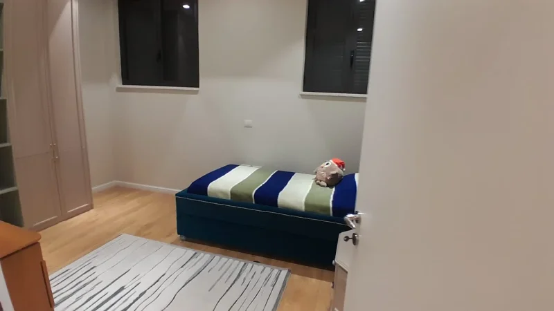 Apartament me qera 3+1+2 vend parkim +verande