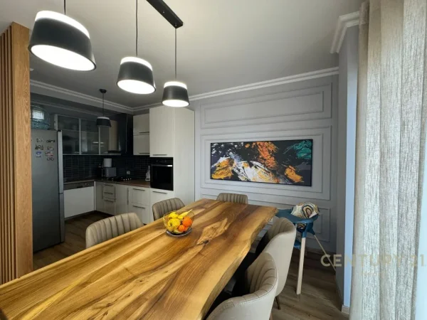 SHITET APARTAMENT 2+1+2 TEK LIQENI I THATE,KOMPLEKSI COLOMBO 2!