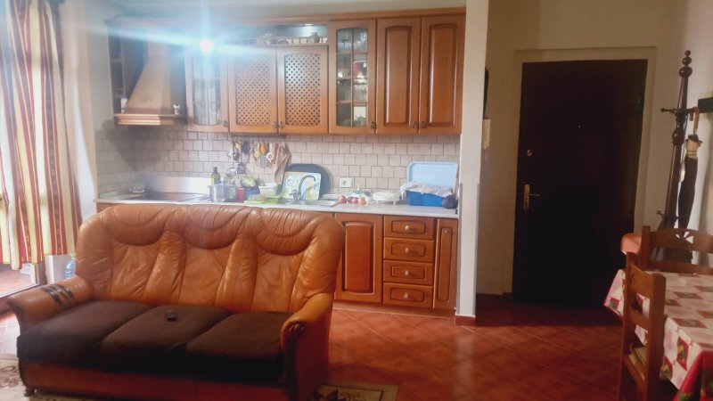 Te ish Fusha e Aviacionit ofrojme per shitje apartament 2+1