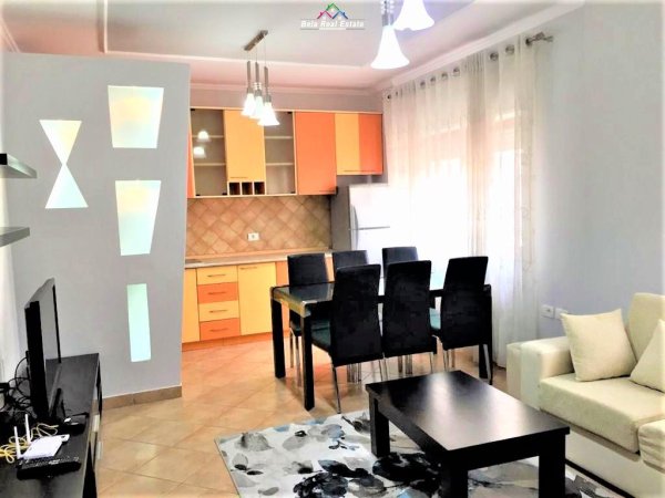 Apartament Me Qera 2+1 Ne Myslym Shyri (ID B220715) Tirane.