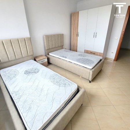 Apartament me Qira “ Komuna e Parisit”