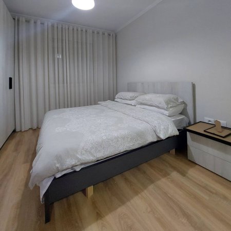 Jepet me qera apartament 2+1+2, Fresku