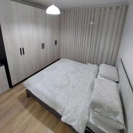Jepet me qera apartament 2+1+2, Fresku