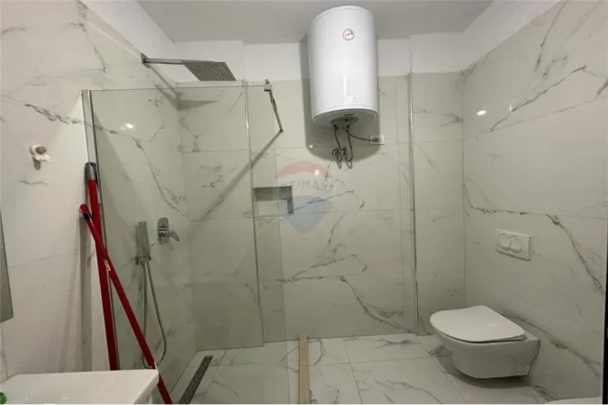 Apartament 2+1 me qera, Astir