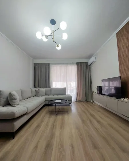 Jepet me qera apartament 2+1+2 Fresk