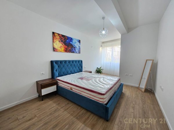 Shesim Apartament 1+1 te mobiluar tek Pazari Ri