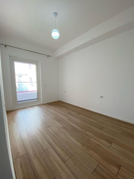 Apartament 2+1 per qera 290EUR - Kompleksi Mangalem 21