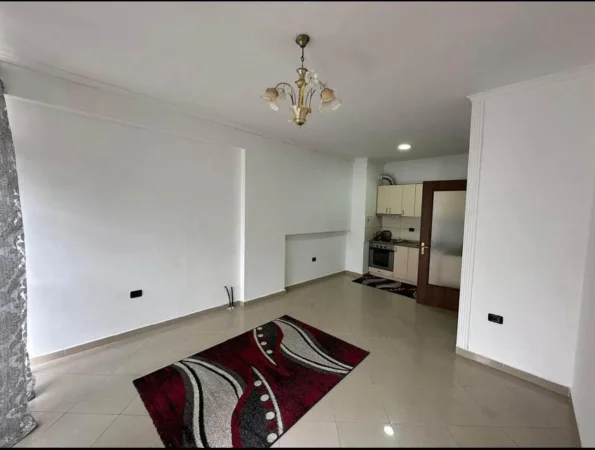 Shitet Apartament 1+1 ne Astir prane Fratarit