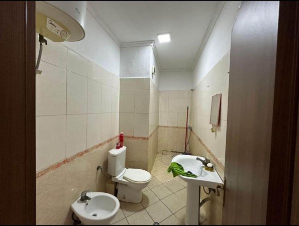 Shitet Apartament 1+1 ne Astir prane Fratarit