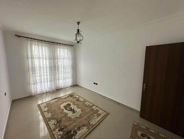 Shitet Apartament 1+1 ne Astir prane Fratarit