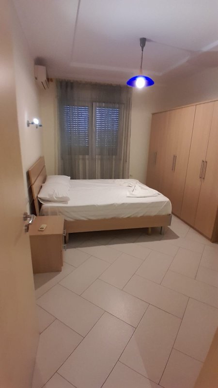 Tirane,Apartament me#Qira 1+1(Rruga e Kavajes perballe Deliorgjit)